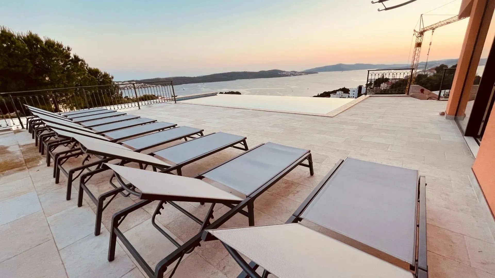 Villa Sea, Sun And Fun Трогир